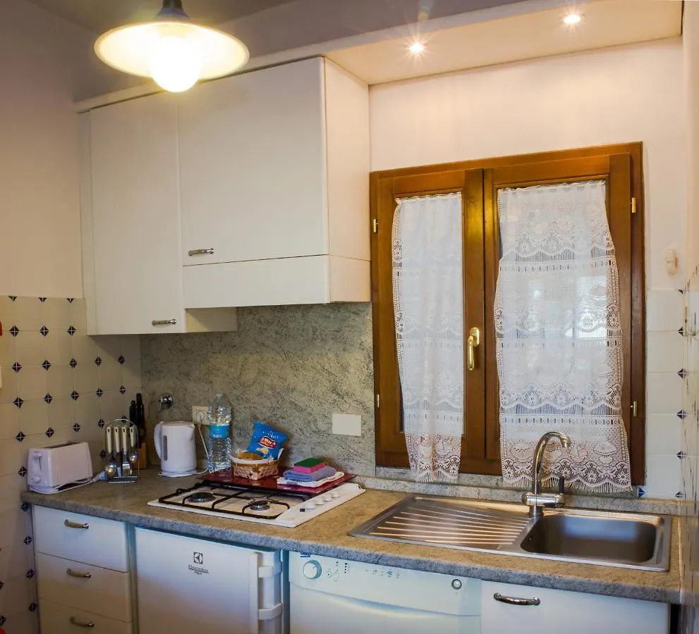Apartment Romantico Balcone In Centro Florence
